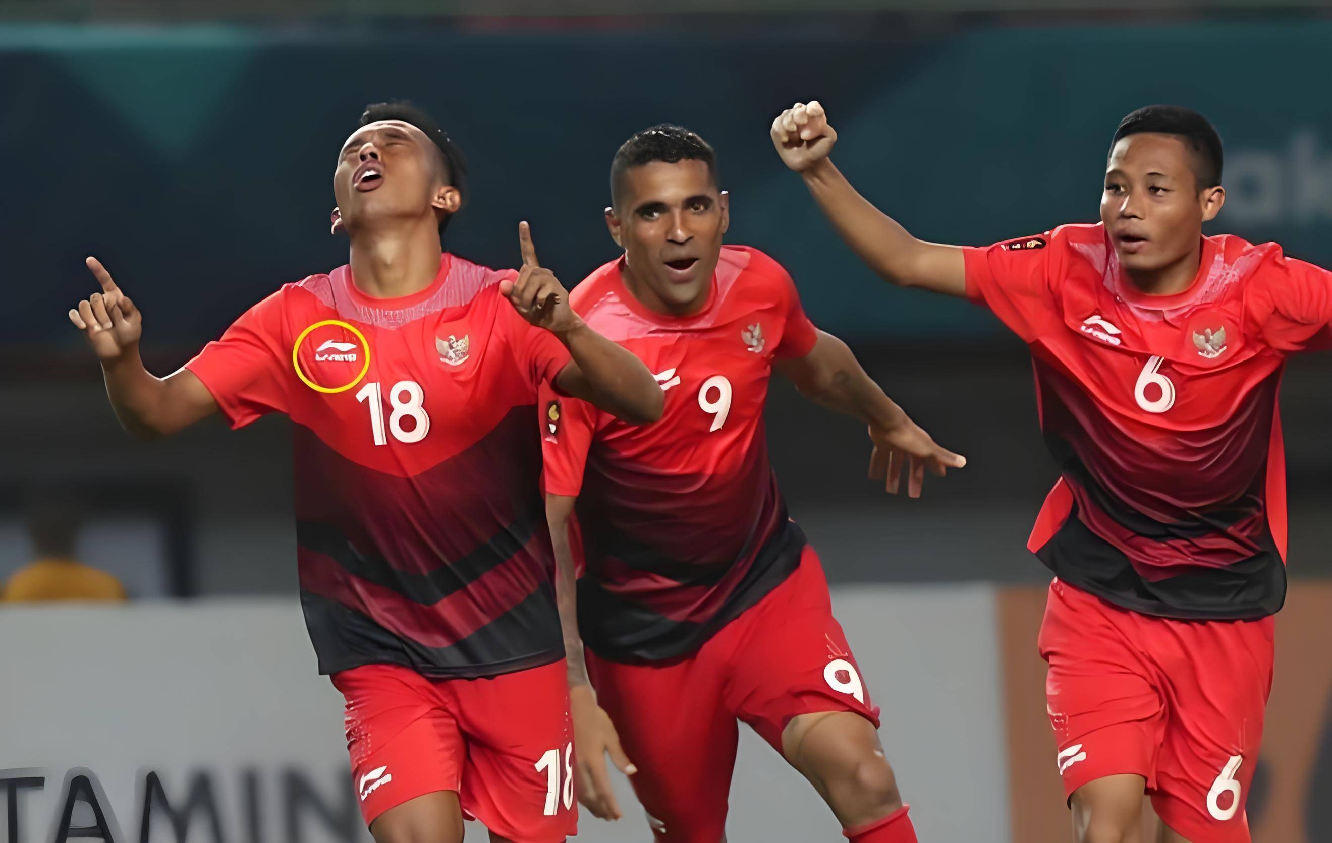 印尼足球对决，巴杨卡拉泗水联与佩西加雅加达的激情碰撞