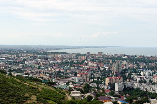 马哈奇卡拉与巴蒂卡，俄罗斯黑海沿岸的双子城对决