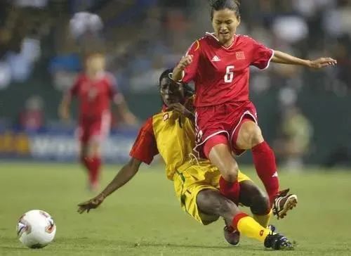 兰迪德诺与埃森舍纳贝克女足，英德女足对决的激情碰撞