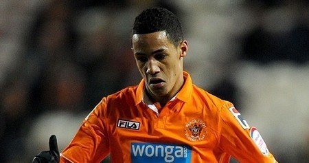 韦康比流浪者与布莱克浦，英甲赛场上的激情对决