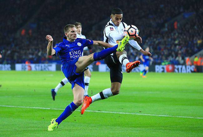 卢莎奥林与伊肯斯顿城的足球对决，激情、策略与荣耀的碰撞