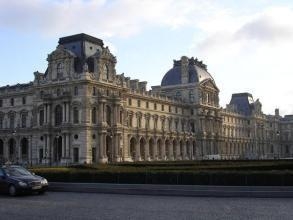 皇家贝德福德 vs 比夏史托福，两所英国名校的对比与选择