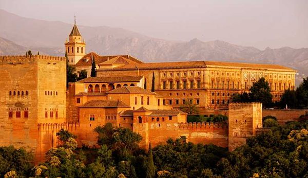 阿尔哈拉与卡拉利，历史与文化的交响