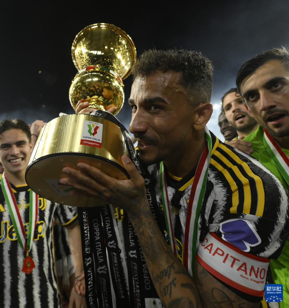 卡萨比亚与洛斯香卡斯，两支足球豪强的激情碰撞