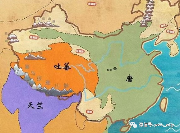 纳希切万与积尼达，历史、文化与现代发展的对比