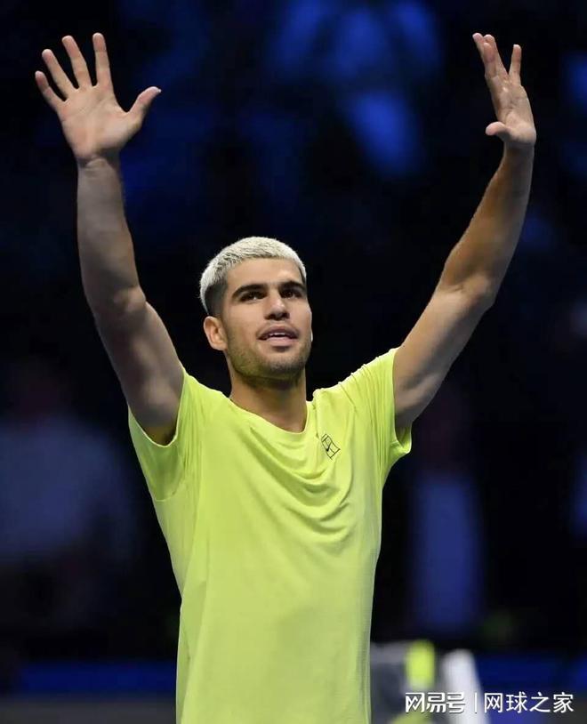 纳尔瓦与阿尔兹拉费的较量，一场智慧与勇气的对决