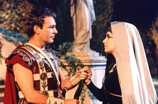 切拉米卡克里奥帕特拉，埃及艳后的传奇与西维勒的现代挑战