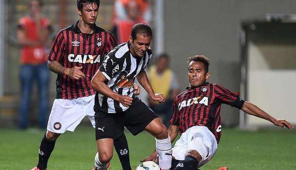 瓜亚基尔巴塞罗那与库亚巴的足球对决,南美激情的碰撞 瓜亚基尔巴塞罗那与库亚巴的足球对决,南美激情的碰撞