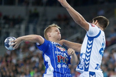 博凯列[9] vs OFK彼德罗瓦茨[4]，塞尔维亚足球的激情碰撞