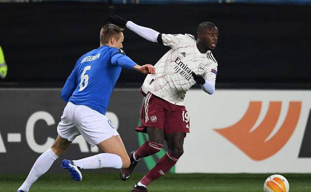 特诺皮尔B队[5]与库利基夫[3]的激烈对决，一场战术与激情的碰撞