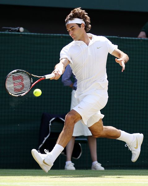 嘉沃伊万基卡[13] vs 泽伦斯尼卡潘切沃[5]，一场篮球场上的激情碰撞