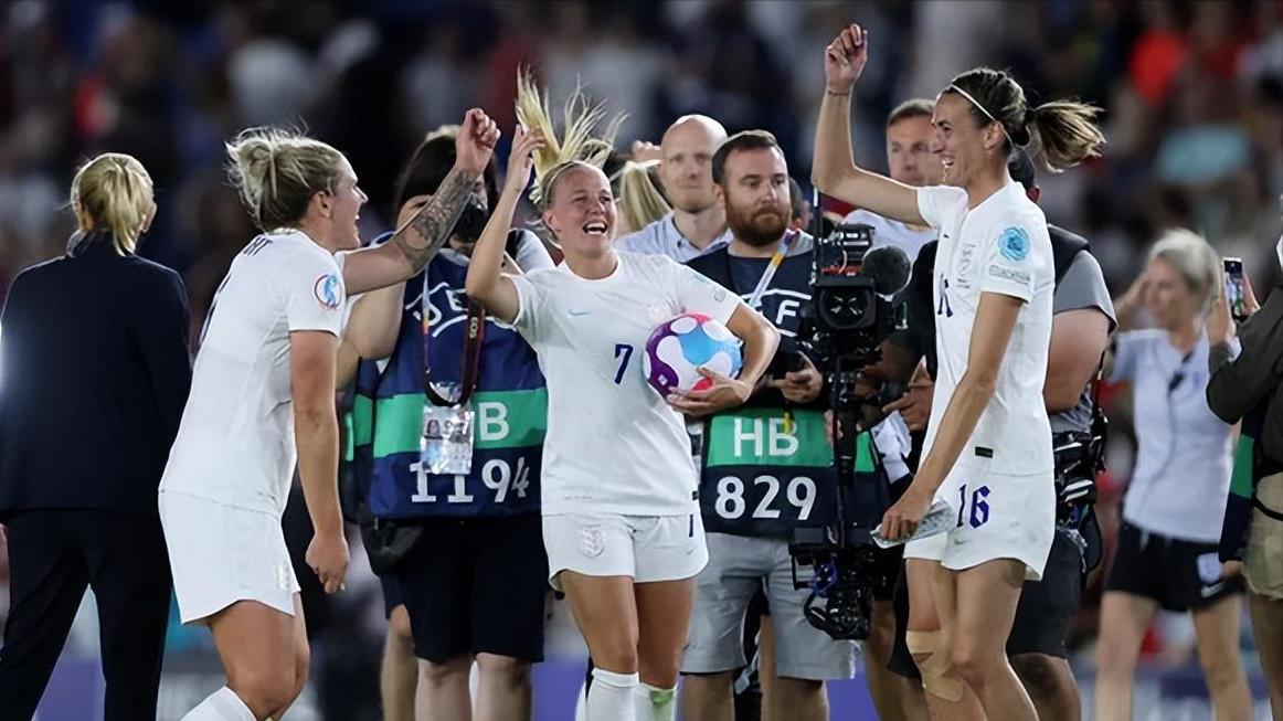 康斯文格女足与格雷女足,挪女甲7的激烈对决 康斯文格女足与格雷女足,挪女甲7的激烈对决