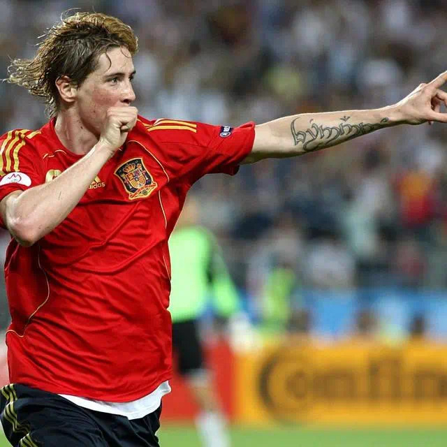 CD瓦尔加斯托雷斯[7]与国家报队[12]的激烈对决，一场足球盛宴的深度剖析