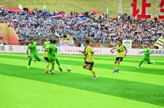 足球对决，维多利亚[巴西甲12]对决祖泽伦斯[巴巴亚联4]——南美足坛的跨界较量