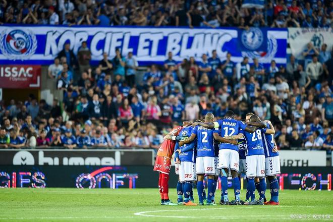 足球盛宴，比萨FC[15]对决艾尔赖扬[5]——一场意外的较量