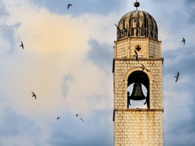 哈哲尔与卡拉赫，一场关于创新与传统的较量