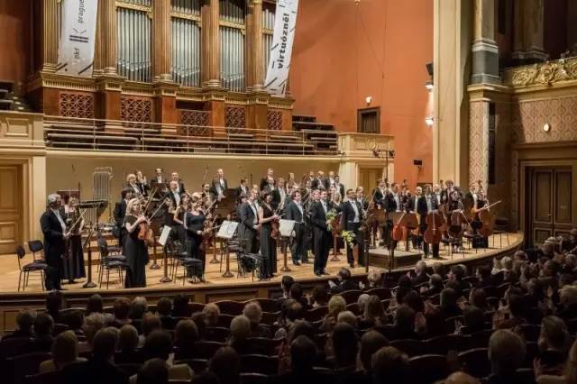 卡勒威[5]与爱尔华[2]，一场关于创新与传统的较量