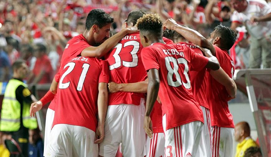 欧鲁巴赫[6] vs 费萨里哈曼[4]，一场足球场上的速度与激情较量