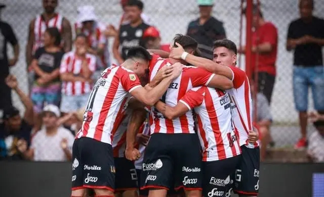 巴拉卡斯中央后备队与CA塔勒瑞斯后备队，阿根廷足球乙级联赛的激烈对决