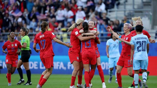 越南足球新篇章,胡志明市足球俱乐部与宣天富的激烈对决 越南足球新篇章,胡志明市足球俱乐部与宣天富的激烈对决