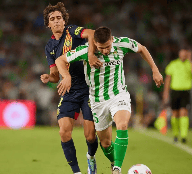 林茨青年队与格来斯多夫的青春对决，足球场上的激情碰撞