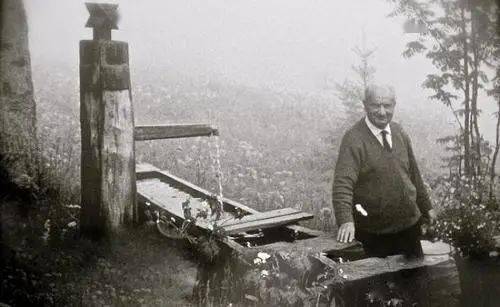 迪塔切与杜斯兰堡,历史与文化的碰撞 迪塔切与杜斯兰堡,历史与文化的碰撞