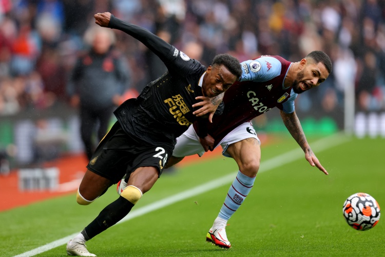 贝鲁扎达与沙姆洛克流浪，爱尔兰足球史上的经典对决