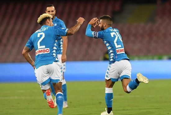 帕尔马与那不勒斯的激情碰撞，意甲赛场上的红色风暴与蓝色奇迹