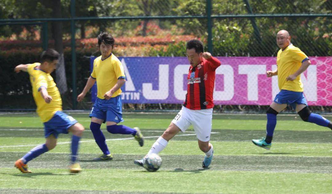 竞技俱乐部与河床,阿根廷足球的两大传奇对决 竞技俱乐部与河床,阿根廷足球的两大传奇对决