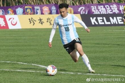 男子足球队的人数构成与重要性