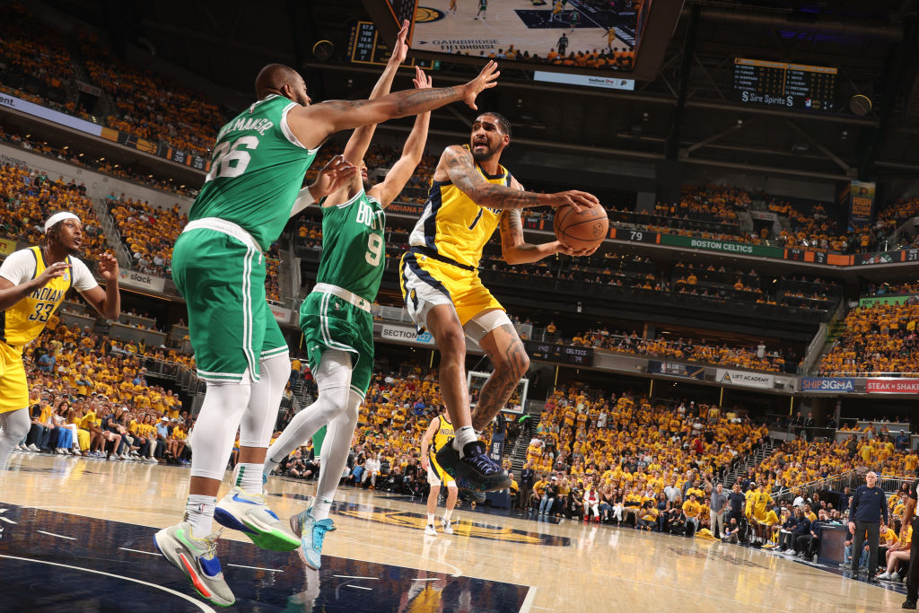 凯尔特人VS步行者，首战之争，激情与荣耀的碰撞