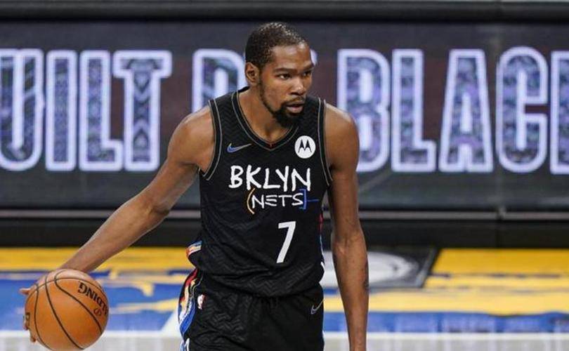 杜兰特在篮网的征战历程，从初来乍到到并肩作战的辉煌