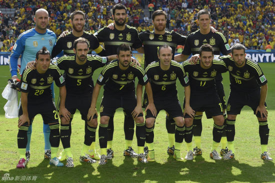 中国队勇夺世界杯的梦想与现实的落差，为何这一盛事最终下架