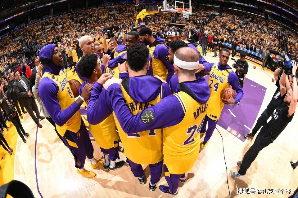 洛杉矶湖人队，篮球殿堂的璀璨明珠