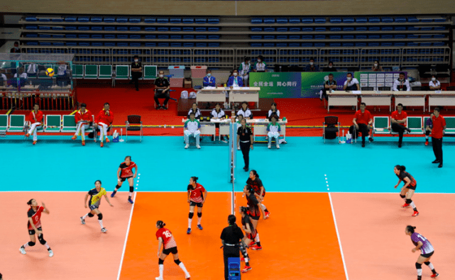 马努特波尔，篮球场上的巨人足迹