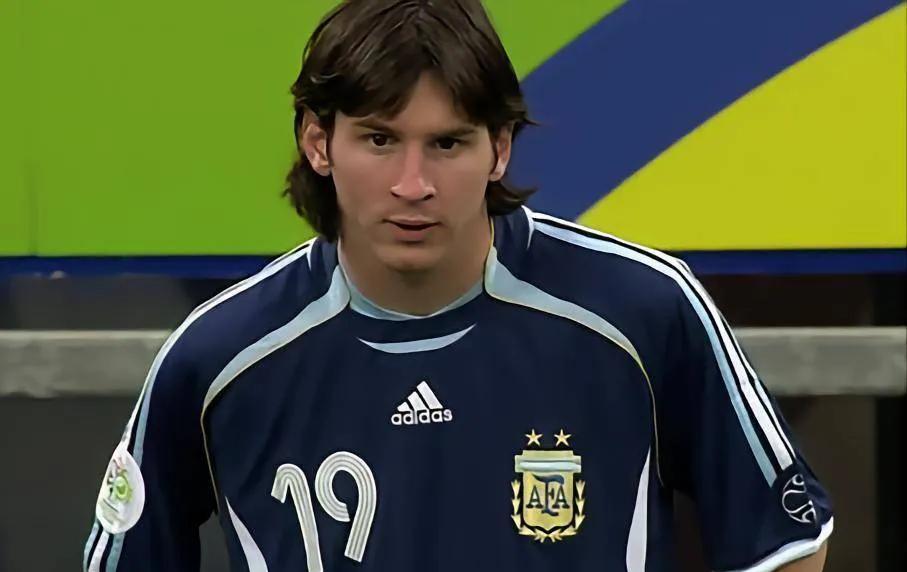 梅西五次世界杯之旅，从青涩到传奇的逐梦之路