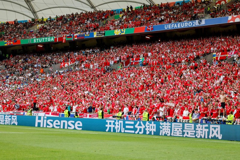欧洲杯与冠军杯，历届荣耀的辉煌篇章