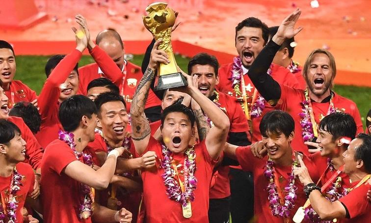 雷丁足球俱乐部阵容，英冠赛场的坚韧与激情