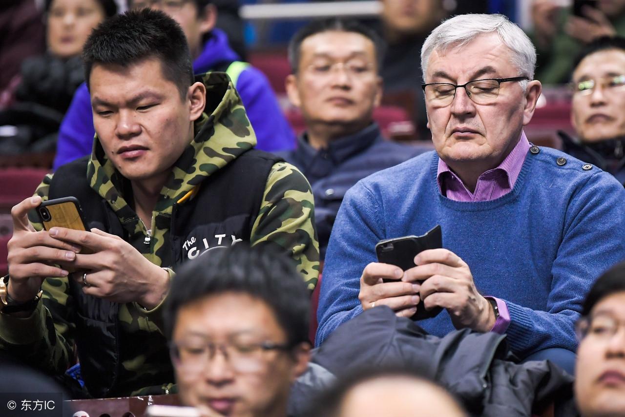 CBA最新赛果，精彩纷呈，群雄逐鹿