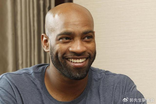 大洛的篮球之旅，种族色彩之外的篮球传奇