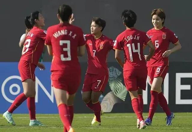 女足荣耀,中国女足VS伊朗队——一场展现坚韧与激情的较量 女足荣耀,中国女足VS伊朗队——一场展现坚韧与激情的较量