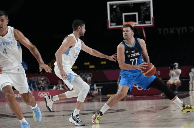 东京奥运会篮球冠军，美国男篮的荣耀时刻