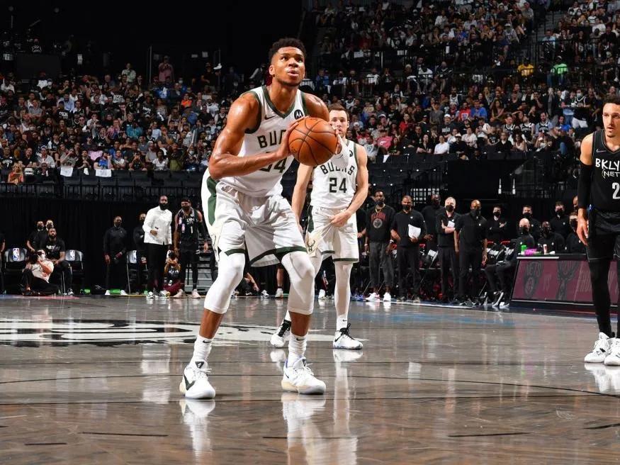 字母哥，从希腊怪兽到NBA传奇的职业生涯荣誉之旅