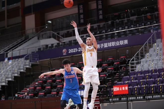 山西男篮，CBA赛场上的坚韧与突破