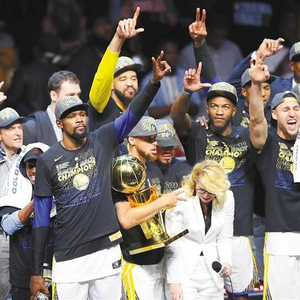 勇士王朝的巅峰，2018年NBA总决赛勇士队夺冠首发名单揭秘