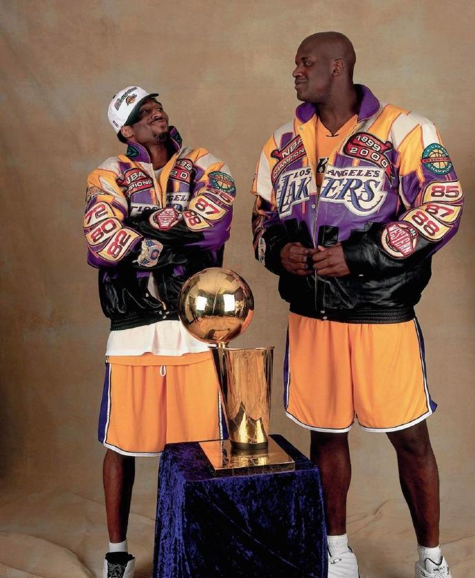 科比，从初露锋芒到首冠辉煌——1999-2000赛季的冠军之旅