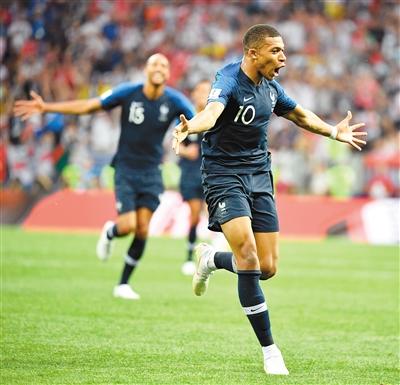 上一届世界杯得主，法国队荣耀加冕