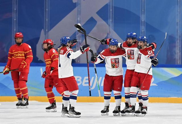 中国冰球队的归化力量，多面并进的冰上新篇章