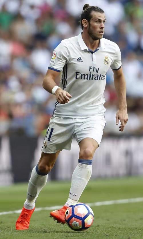 为什么都怪本泽马？——足球场上的背锅侠现象探析