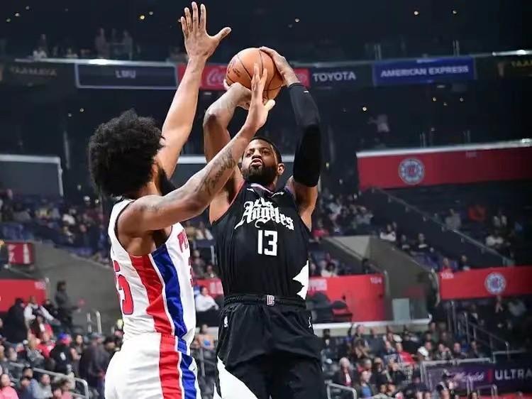 篮网VS活塞队，一场攻防大战的精彩对决